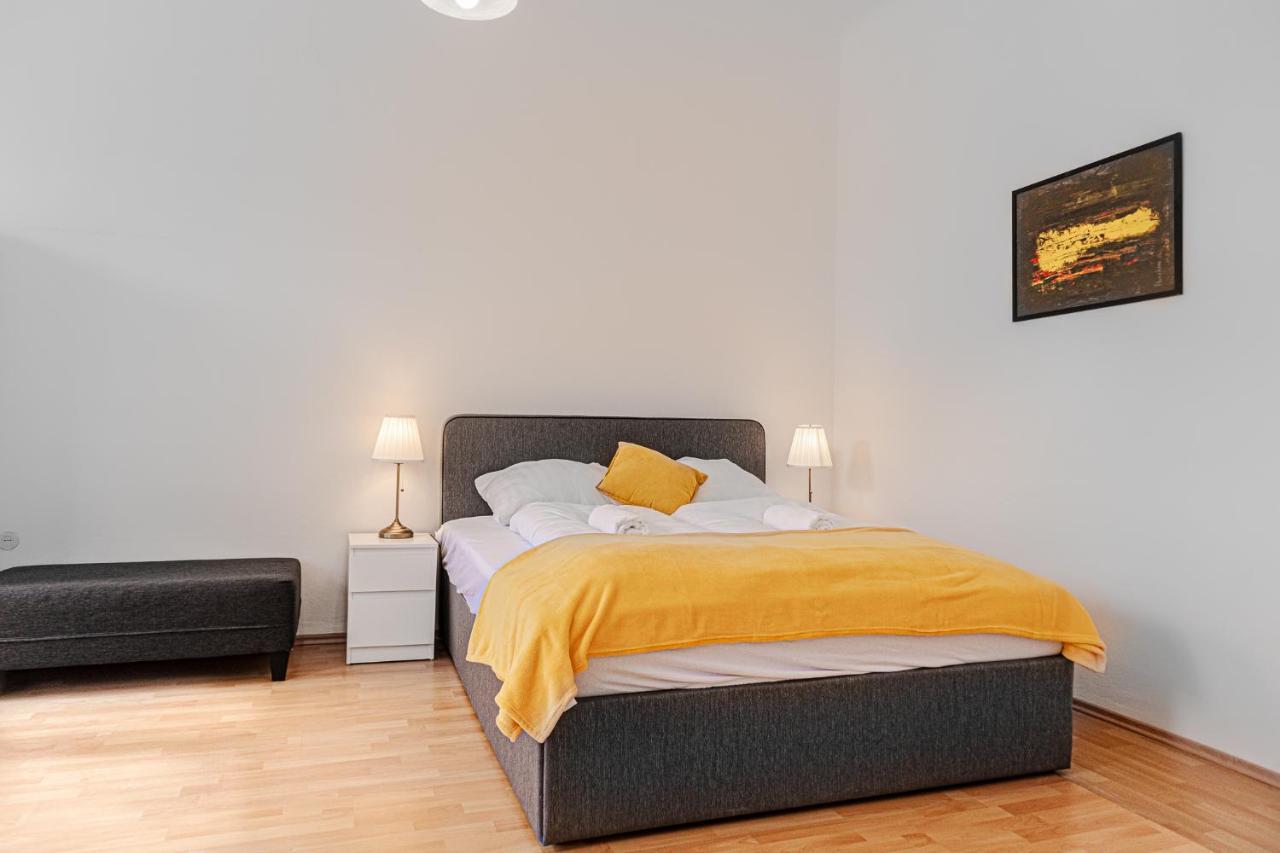 Pleasing 2Br Apt. Akh-Perfect For Groups Bécs Kültér fotó