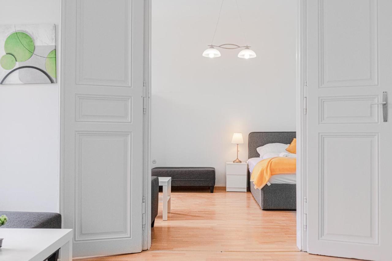 Pleasing 2Br Apt. Akh-Perfect For Groups Bécs Kültér fotó