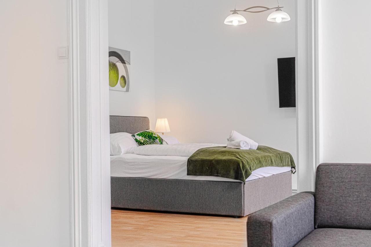 Pleasing 2Br Apt. Akh-Perfect For Groups Bécs Kültér fotó