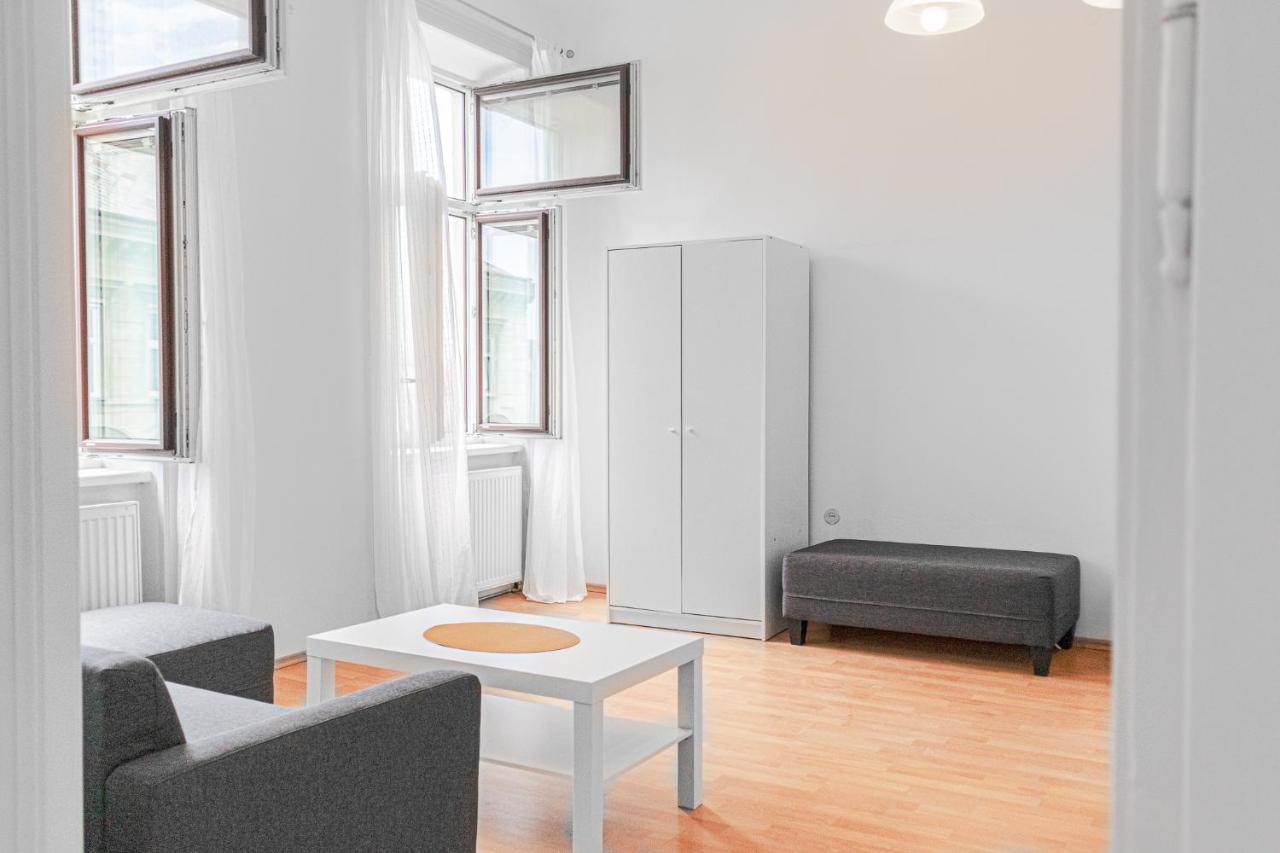 Pleasing 2Br Apt. Akh-Perfect For Groups Bécs Kültér fotó