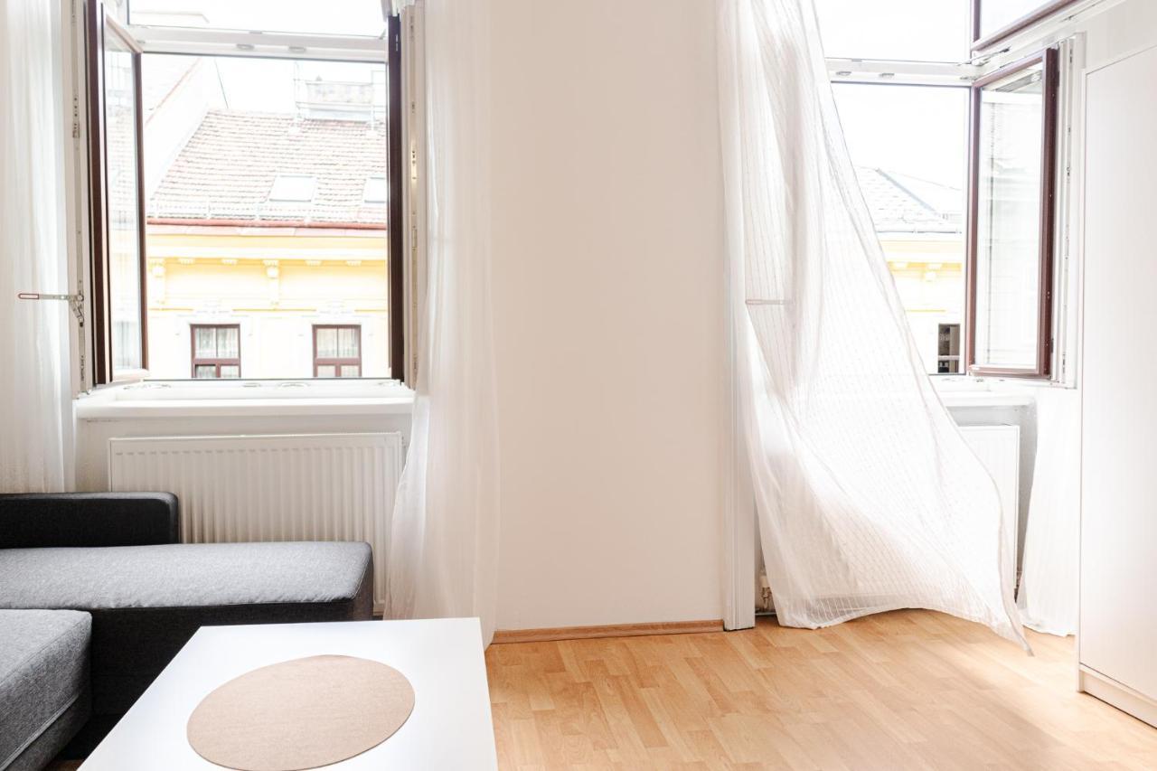 Pleasing 2Br Apt. Akh-Perfect For Groups Bécs Kültér fotó