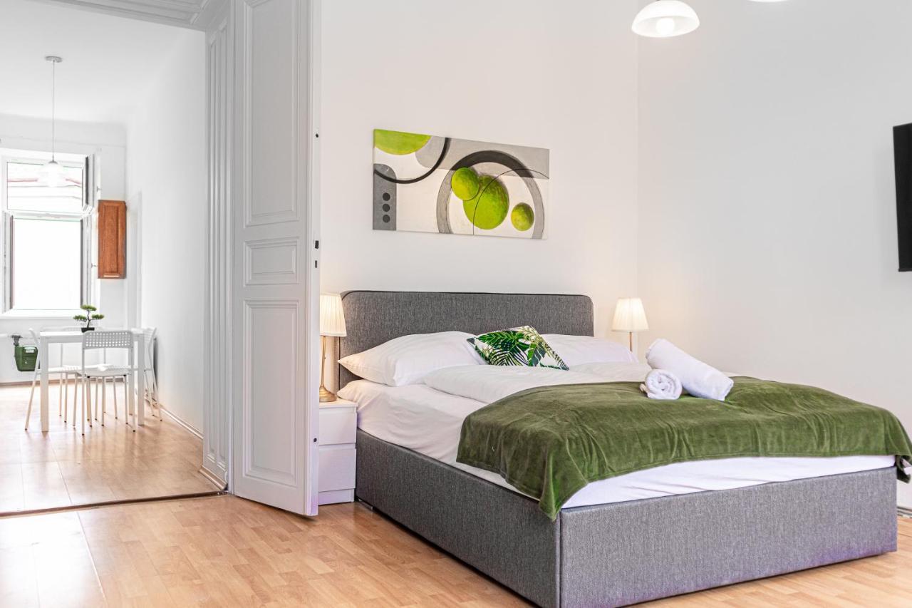 Pleasing 2Br Apt. Akh-Perfect For Groups Bécs Kültér fotó