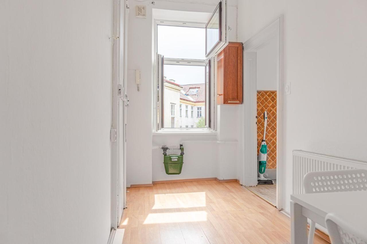 Pleasing 2Br Apt. Akh-Perfect For Groups Bécs Kültér fotó