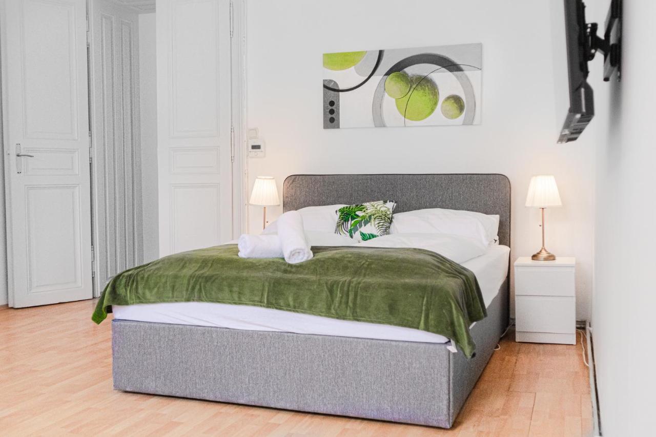 Pleasing 2Br Apt. Akh-Perfect For Groups Bécs Kültér fotó