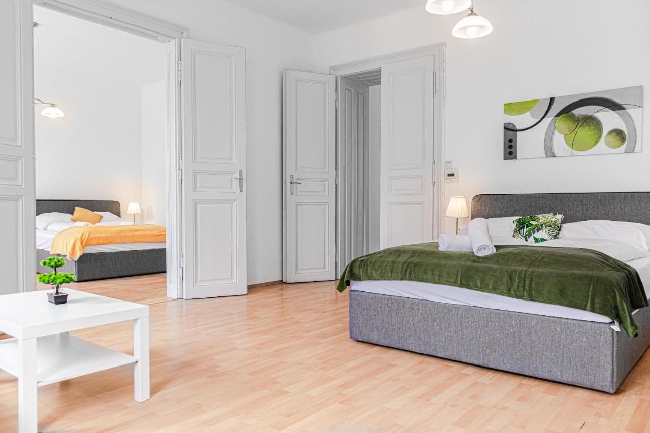 Pleasing 2Br Apt. Akh-Perfect For Groups Bécs Kültér fotó